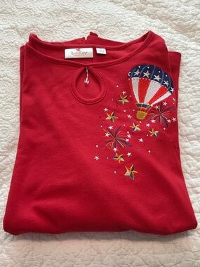 QF red short sleeve top embroidered hot air balloon with fireworks (XL)